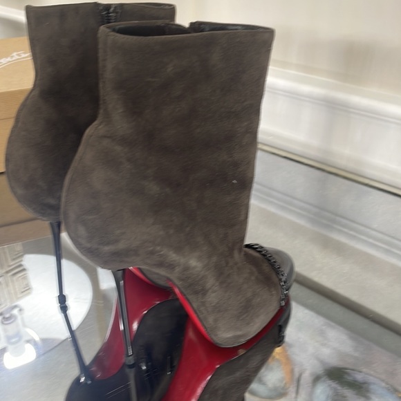 Christian Louboutin Big Lip brown cap toe stiletto booties suede 36 5.5 - Picture 4 of 12